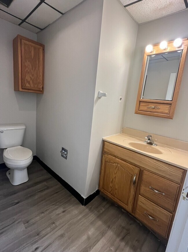 Photo - 3353 N Whitehall Rd