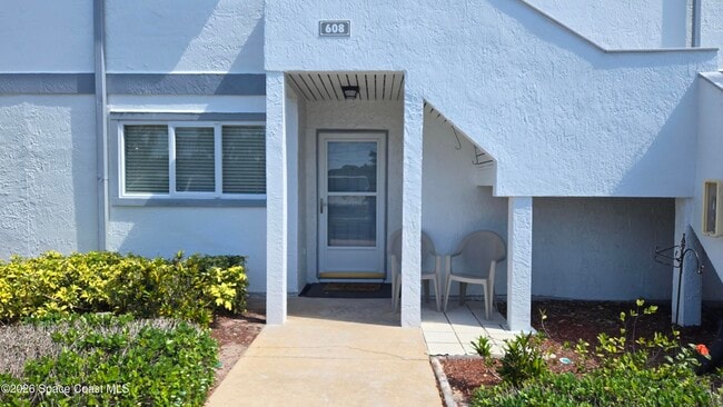 Building Photo - 608 Beach Park Ln Unit V257