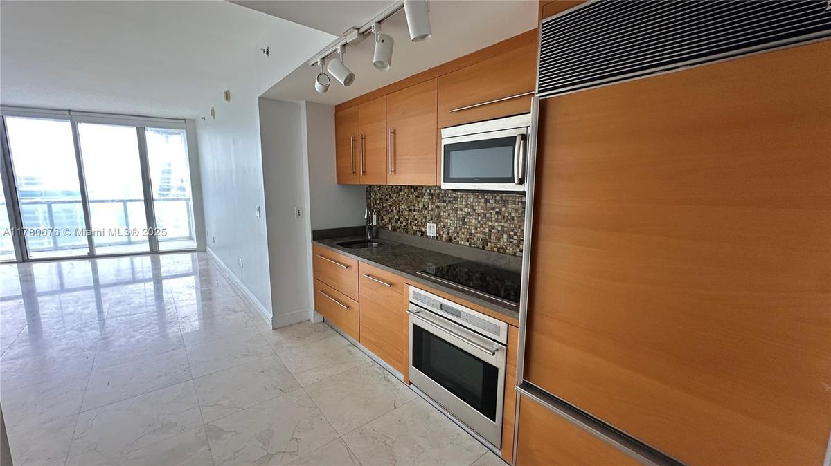 Photo - 475 Brickell Ave Condo