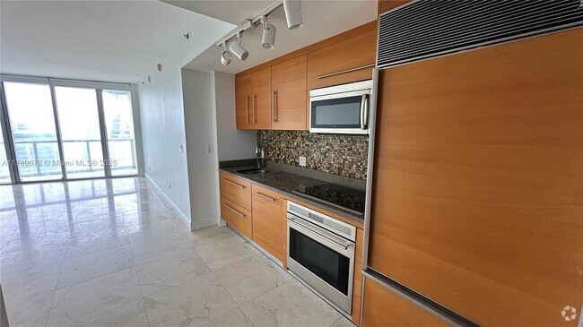 Building Photo - 475 Brickell Ave Rental