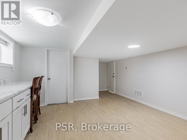 Photo - 41 Fairholme Ave