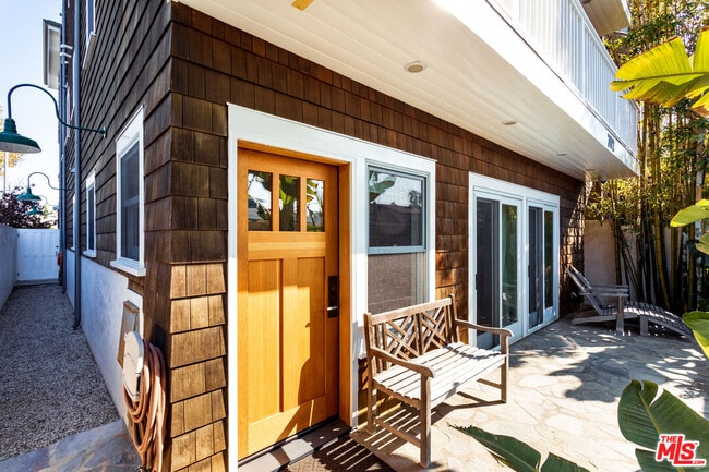 702 Pacific Ave