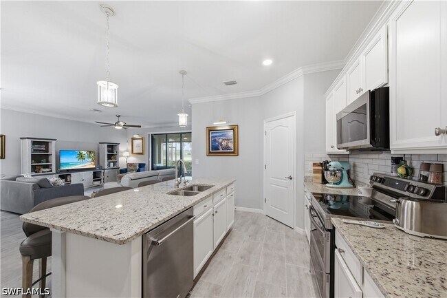 19584 Utopia Ln