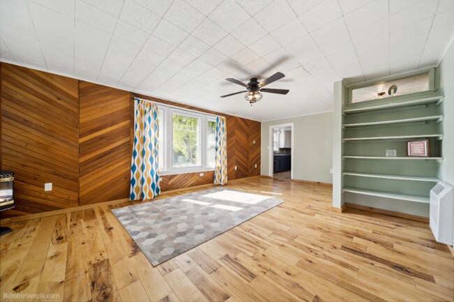 Photo - 101 E Miller Ave