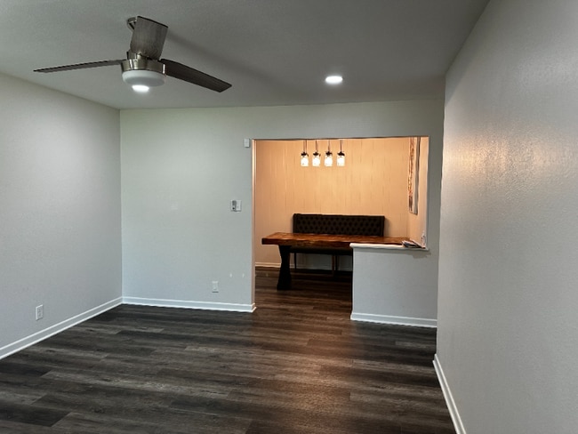 Photo - 201 Waters St