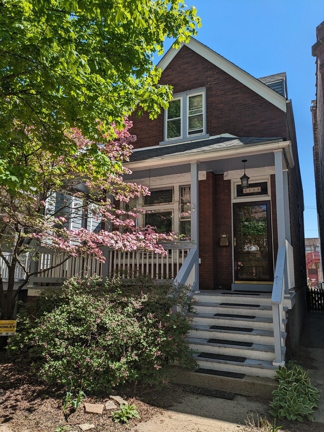 Building Photo - 2113 W Cuyler Ave