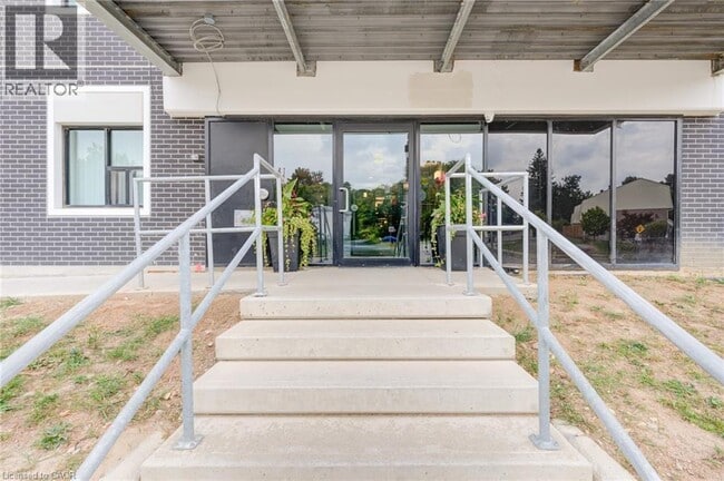 Photo - 595 Strasburg Rd Unité 106