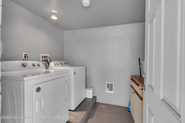 Photo - 304 Sampson Ave