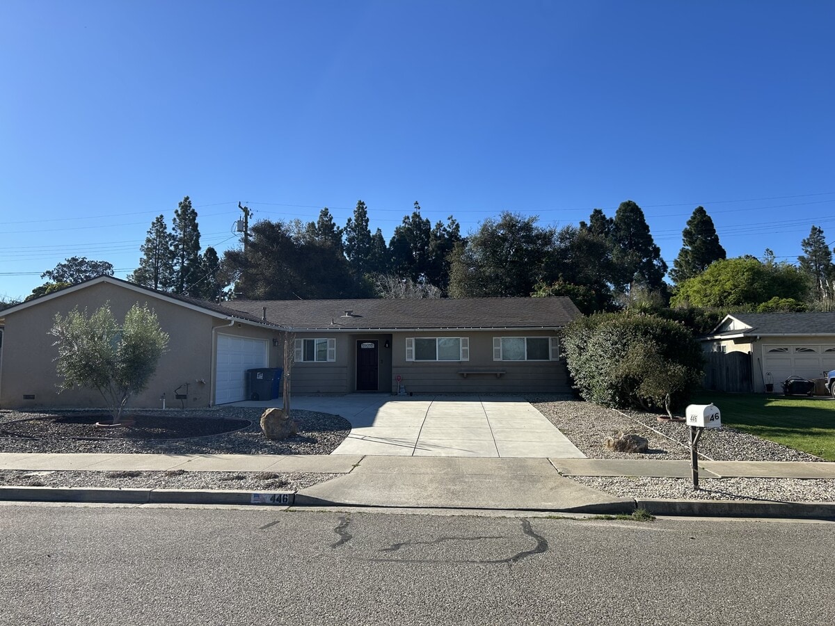 Photo - 446 St Marys Ct