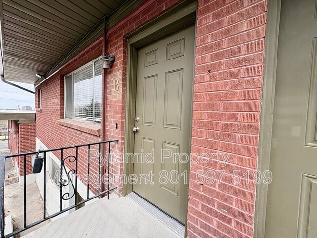 Photo - 353 S 1100 E