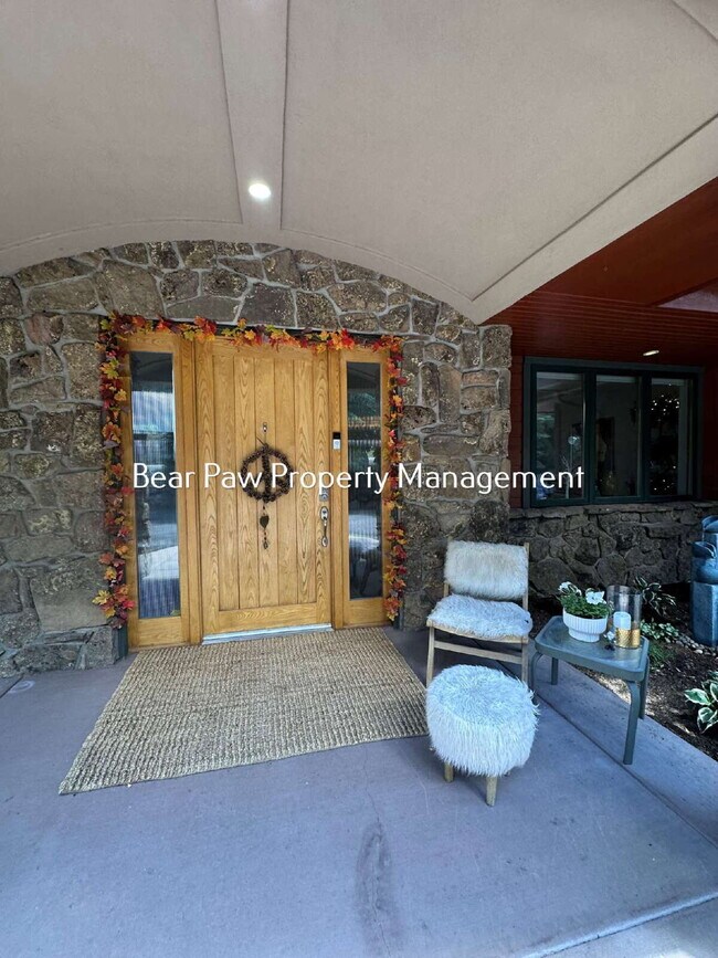 SHORT TERM, FULLY FURNISHED HOME IN EVERGREEN!!