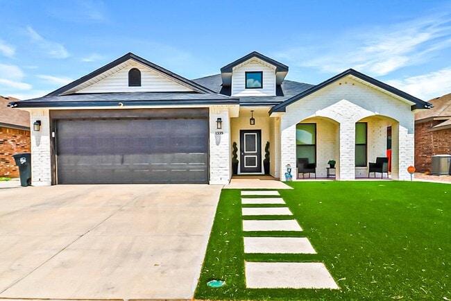 Building Photo - 1339 Masquerade Blvd Rental