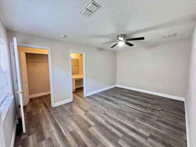 Photo - Cozy 1 Bed / 1 Bath Unit in Davenport – $1,000 + $100 Utilities Unidad B