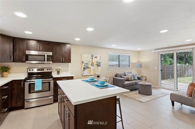 Photo - 2327 NE 86th St