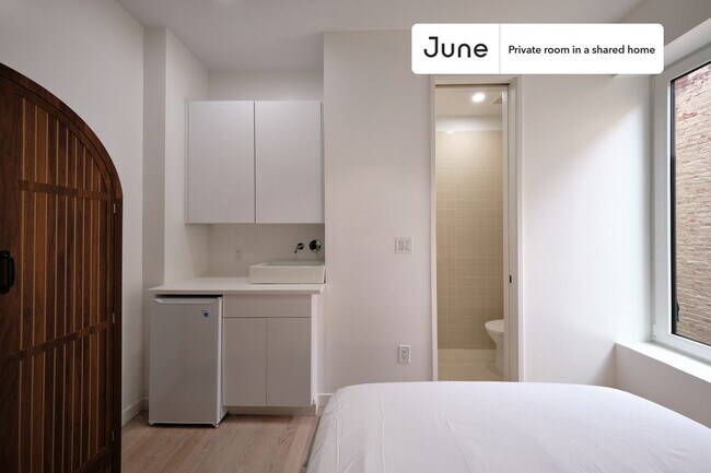 Photo - Room in Shared 4 bed/4 bath home Unit C