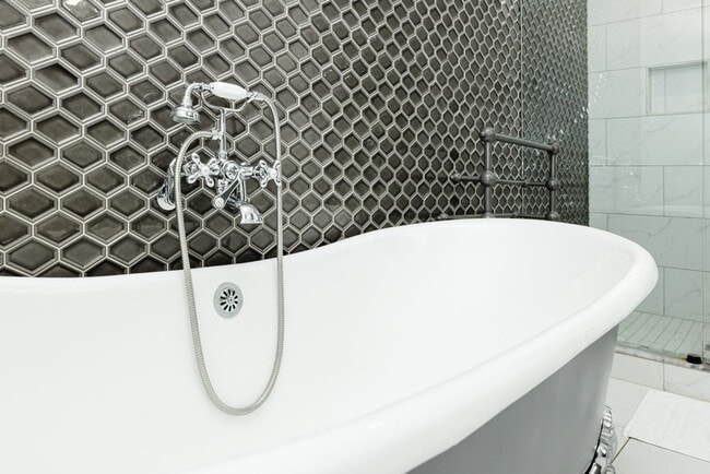 Photo - 1421 Elm St Unit ID1056141P