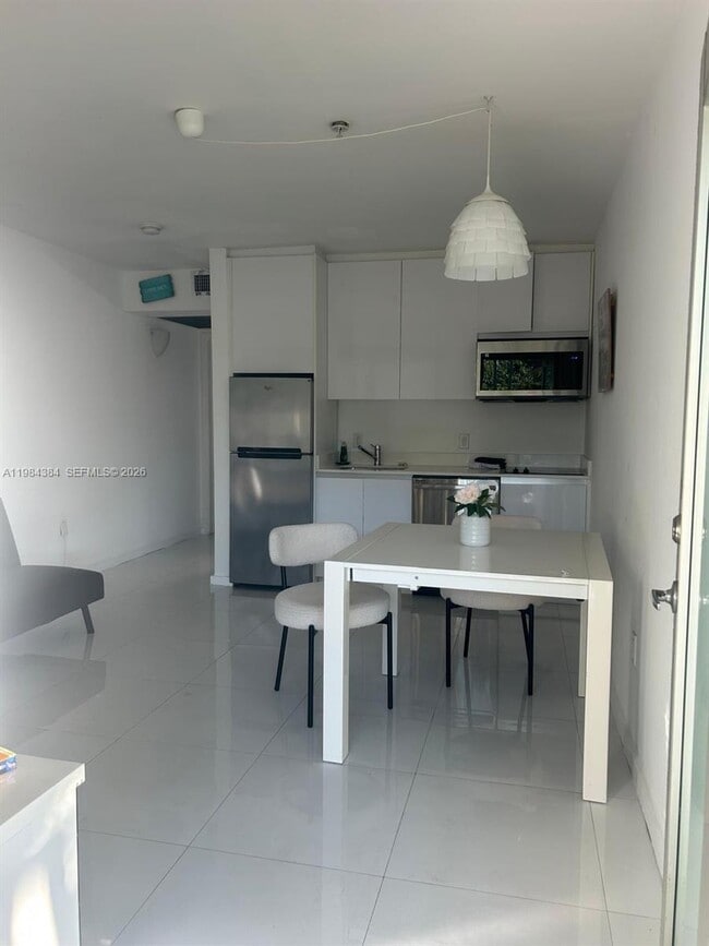 Photo - 801 15th St Unit 202