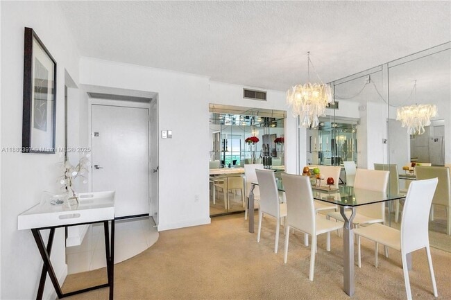 Photo - 3701 N Country Club Dr Unidad 1604