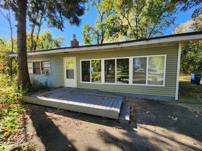 Photo - Furnished Cottage - short term through May...