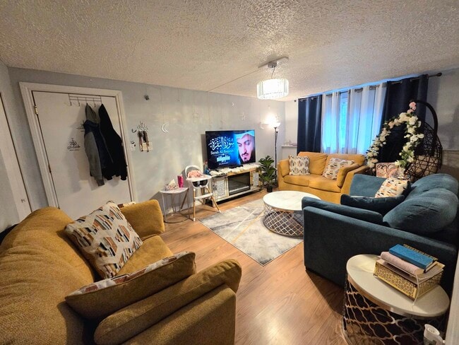 Photo - 1066 Magee Pl Unit 2