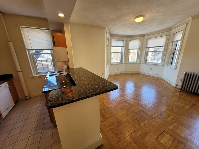 Photo - 40 Queensberry St Condo Unit 10