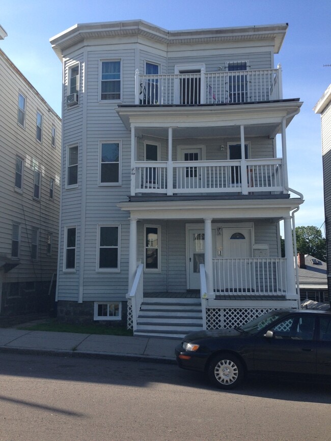 Building Photo - 369 Park St Unit 1