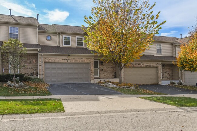 Photo - 973 Old Oak Cir Townhome