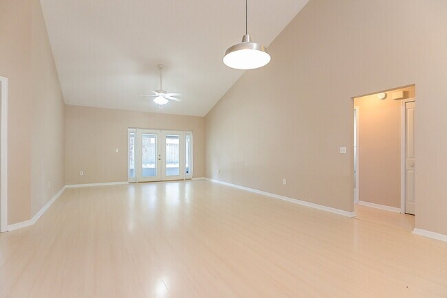 Photo - 28434 Meadowrush Way