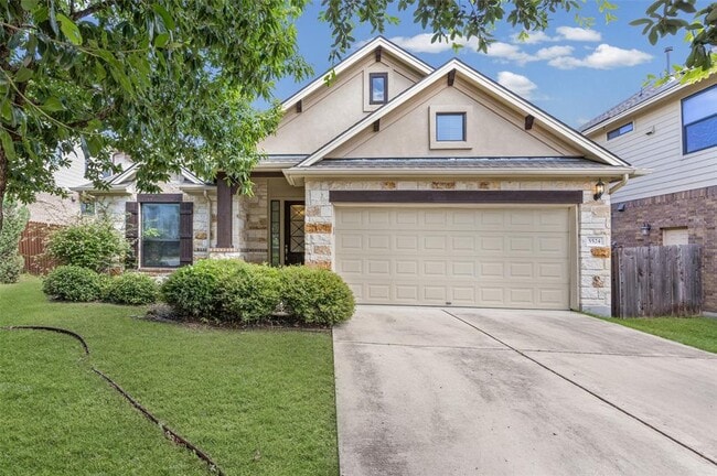 Building Photo - 5524 Allamanda Dr