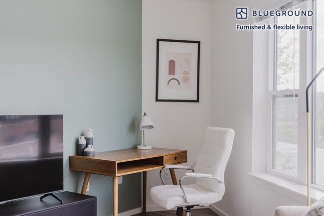 Photo - 4609 Union Bay Pl NE Unit FL4-ID767