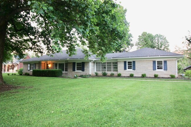 Photo - 203 Dorsey Way House