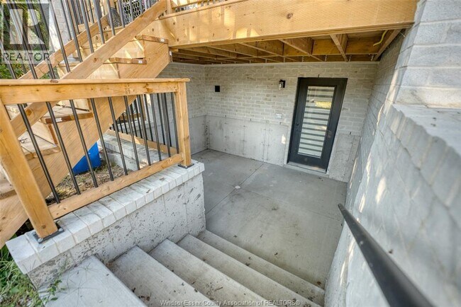 Photo - 360 Bouffard Rd