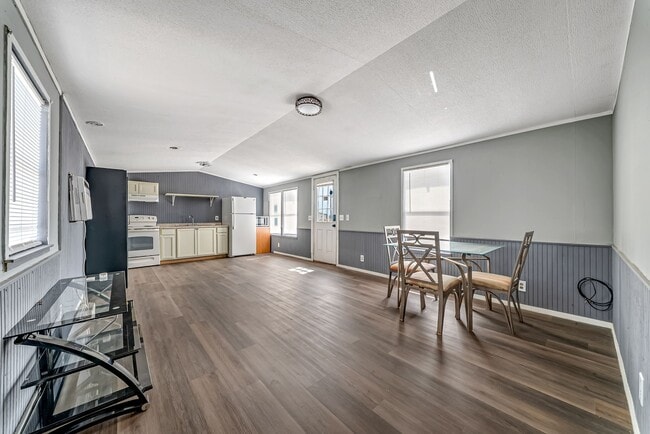 Photo - 349 Rd 5915-24