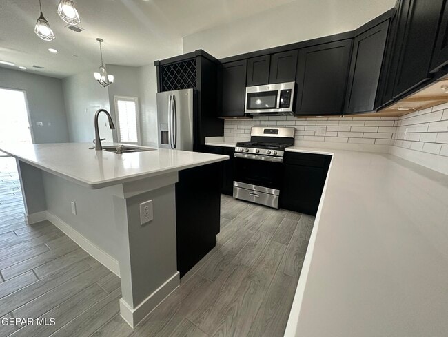 Photo - 13138 Emerald Isle St