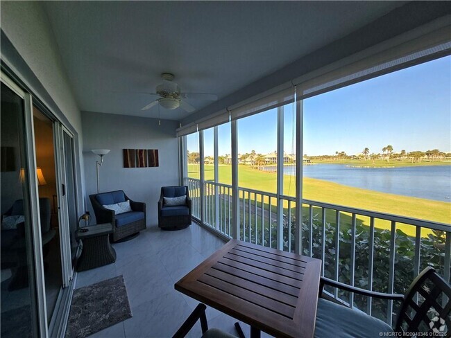 Building Photo - 185 NE Edgewater Dr Unit 5105 Rental