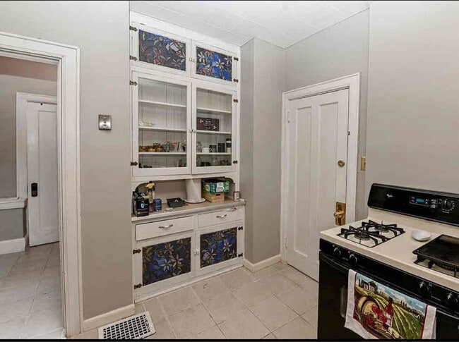 Photo - 4928 Ralph Ave Unit 2