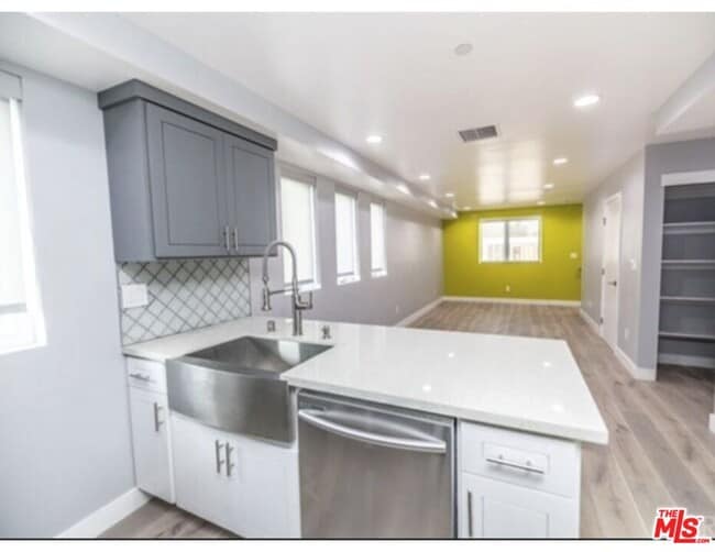 Photo - 1118 Heliotrope Dr Unit 1120 1/2