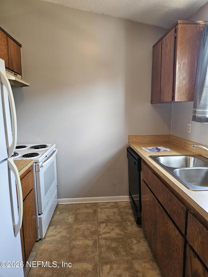 Photo - 1456 Gifford Ave Unit B