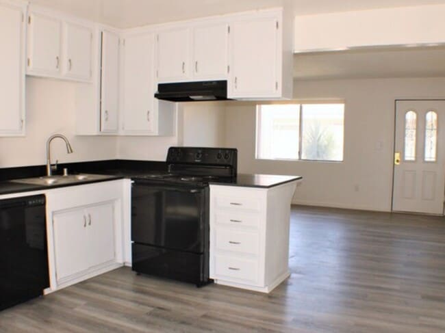 529 Knotts St Unit 529 Knotts #1