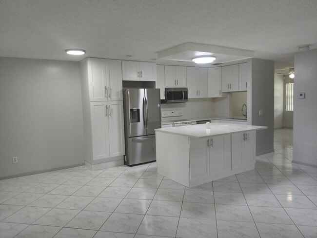 Photo - 1322 Pines Ln