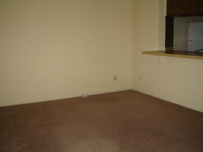 Building Photo - 3854 46th St Unit apt 1