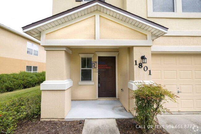 Building Photo - Move-In Ready 3 Bedroom Townhome in Pottsb...