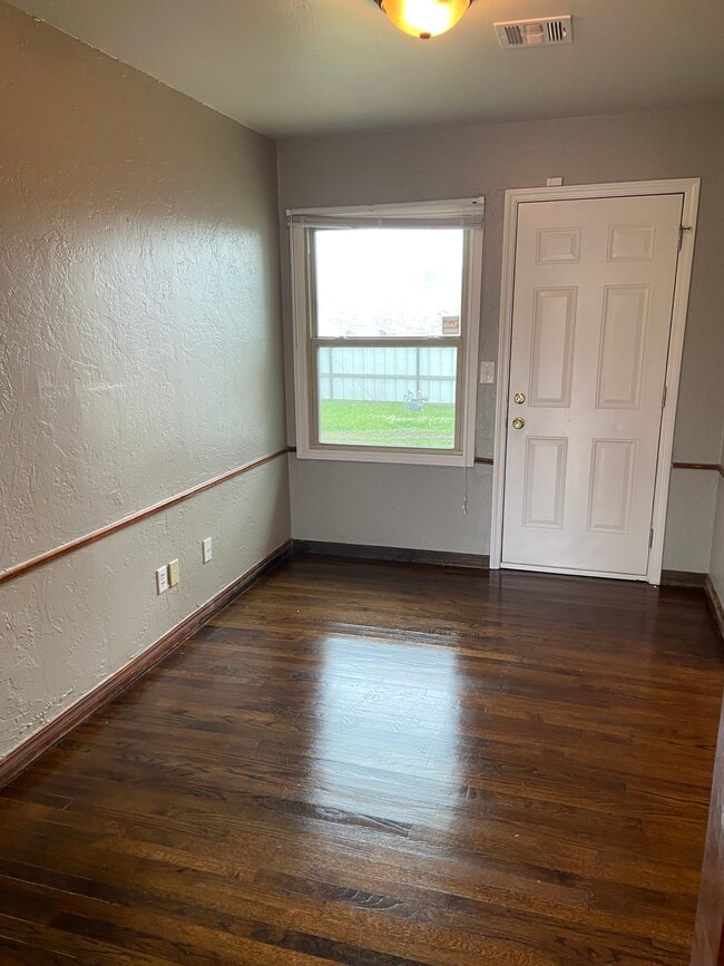 Photo - 428 W Johnson St