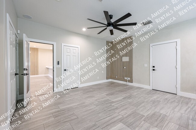 Photo - 7855 W Rock Springs Dr