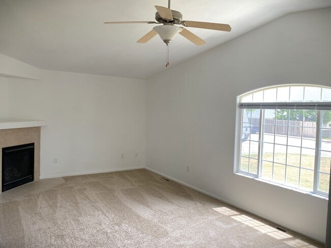 Photo - 3906 Charles St