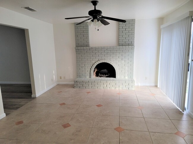 Photo - House for Rent!