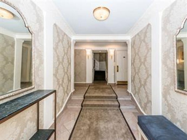 Photo - 137 Marlborough St Unit 1