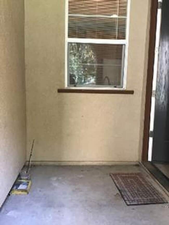 8180 Crystal Walk Cir