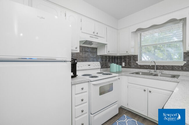 Photo - Newport Square Apartments