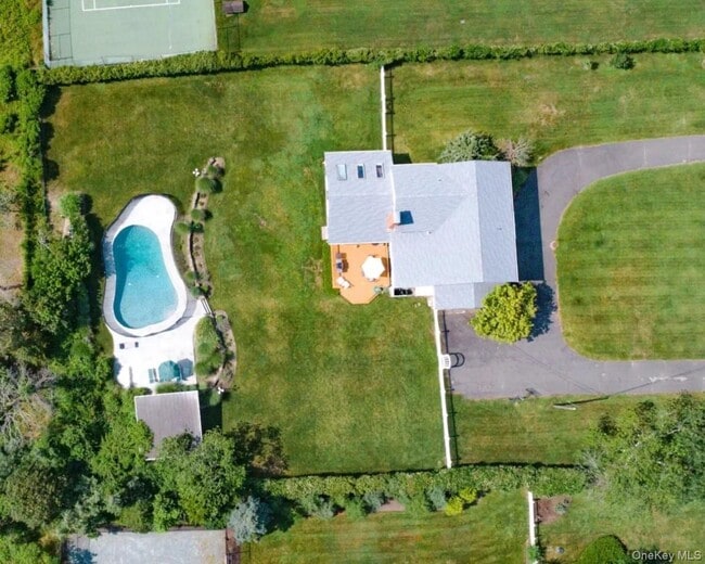Photo - 250 Oneck Ln